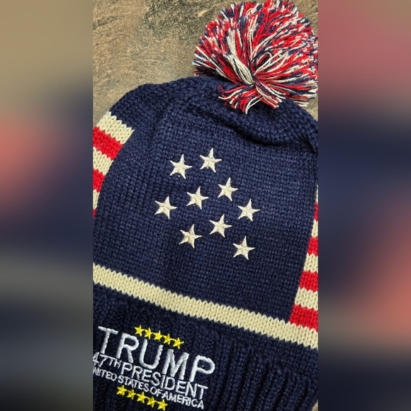 Trump Pom Pom Beanie - Picture 2 of 6